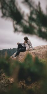 Alone,Privacy,Seclusion,Miscellanea,Branches,Miscellaneous,Loneliness,Girl,Lonely