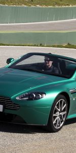 2011,V8,Vantage,Асфальт,Астон Мартин (Aston Martin),Стиль,Зеленый,Тачки (Cars),Вид Спереди