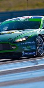 2009,Vantage,V8,Зеленый,Тачки (Cars),Астон Мартин (Aston Martin),Вид Спереди,Спорт,Машины