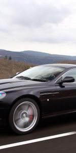 Db9,Тачки (Cars),2006,Природа,Горы,Черный,Вид Сбоку,Астон Мартин (Aston Martin),Спорт,Машины