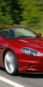 2009,Dbs,Астон Мартин (Aston Martin),Тачки (Cars),Красный,Вид Сбоку,Скорость,Деревья,Машины