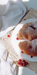 Berries,Cloth,Plate,Croissant,Food