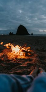 Bonfire,Miscellanea,Miscellaneous,Dusk,Twilight,Fire,Beach,Sand