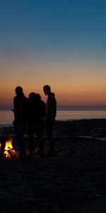 Camping,Bonfire,Silhouettes,Sombre,Se Reposer,Relaxation,Plage