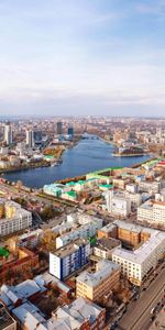 Ciudad,Megapolis,Megalópolis,Panorama,Ekaterimburgo,Ekaterinburg,Karl Liebknecht,Carla Liebknecht,Avenida,Lenin,Lo Puse,Iset,Ural,Casas,Ríos,Puente,Rusia,Calle,Ciudades