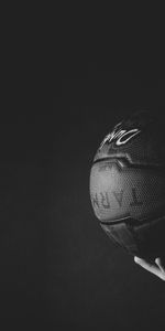 Bw,Ball,Hand,Chb,Sports,Basketball