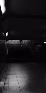 Bw,Ladder,Human,Person,Chb,Stairs,Dark