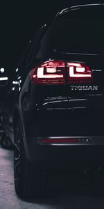 Volkswagen Tiguan,Voitures,Lumières,Machine,Lanternes,Une Voiture,Le Noir,Vue Arrière,Illumination,Rétroéclairage,Volkswagen