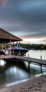 Cities,Rivers,Wharf,Berth,Speedboats,Boats,Hdr