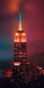 Torre,Ciudad De Noche,Ciudad Nocturna,Noche,Nubes,Rascacielos,Ciudades