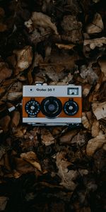 Dry,Leaves,Retro,Lens,Camera,Technologies,Technology