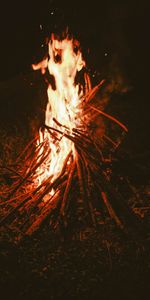 Bonfire,Bois De Chauffage,Sombre,Bois À Brûler,Feu