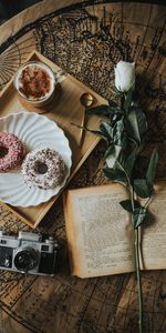 Coupe,Beignets,Fleur,Divers,Une Tasse,Caméra,Café,Livre