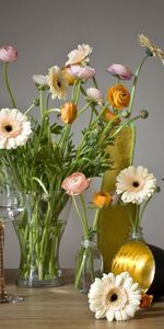 Vases,Gobelets,Fleurs,Inscription,Typographie,Ranunkulus,Lunettes,Gerberas,Renoncule,Bougie,Vase