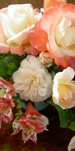 Lilies,Fleurs,Composition,Bouquet,Vase,Roses