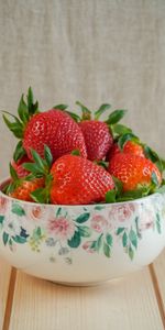 Food,Berries,Bowl,Strawberry,Fruits