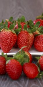 Assiette,Plaque,Baies,Mûr,Fraise,Nourriture