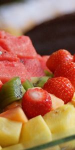 Food,Kiwi,Watermelon,Salad,Pineapple,Strawberry,Fruits