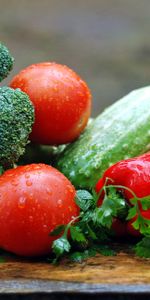 Food,Parsley,Broccoli,Paprika,Cucumber,Tomato,Vegetables