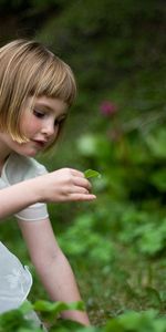 Grass,Miscellanea,Miscellaneous,Child,Dress,Girl