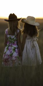 Grass,Miscellanea,Miscellaneous,Field,Sisters,Children,Girls