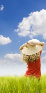 Grass,Sky,Miscellanea,Miscellaneous,Field,Hats,Air,Children,Girls