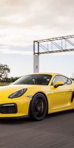 Cayman,Gt4,Желтый,Тачки (Cars),Порш (Porsche),Вид Сбоку