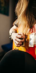 Vautour,Main,Guitare,Guitare Électrique,Fille,Musique