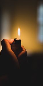 Hand,Miscellanea,Miscellaneous,Dark,Fire,Lighter