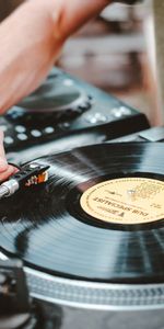 Hand,Vinyl Player,Vinyl Record,Retro,Music