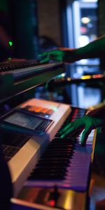 Hands,Musical Instrument,Synthesizer,Keys,Music,Dj