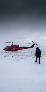 Helicopter,Winter,Snow,Miscellanea,Miscellaneous,Human,Person