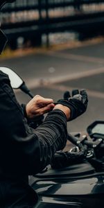 Helmet,Gloves,Motorcycle,Sports,Motorcyclist