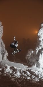 Human,Person,Snowboarder,Snow,Bounce,Snowboard,Jump,Sports