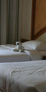 Interior,Miscellanea,Miscellaneous,Bear,Bed,Beds,Hotel