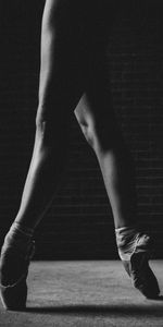 Legs,Bw,Ballerina,Pointe Shoes,Pointe,Dance,Sports,Chb