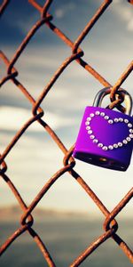 Lock,Fence,Heart,Rust,Love,Grid