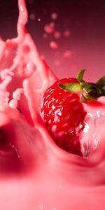 Macro,Strawberry,Spray,Splash,Liquid