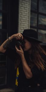 Miscellanea,Hat,Miscellaneous,Tattoo,Camera,Photographer,Girl