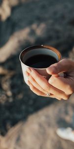 Miscellanea,Miscellaneous,Beverage,Mug,Hand,Cup,Drink,Fingers,Coffee