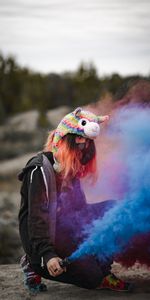 Miscellanea,Miscellaneous,Cap,Coloured Smoke,Respirator,Smoke,Colored Smoke,Girl