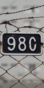 Miscellanea,Miscellaneous,Fence,Figure,Numeral,Barbed Wire,Grid