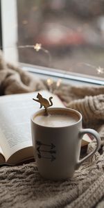 Miscellanea,Miscellaneous,Garland,Coziness,Comfort,Mug,Plaid,Cup,Book,Coffee