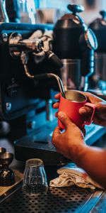 Miscellanea,Miscellaneous,Hands,Coffee Maker,Percolator,Barista,Coffee