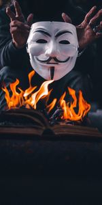 Miscellanea,Miscellaneous,Hands,Flame,Dark,Bonfire,Mask