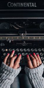 Miscellanea,Miscellaneous,Hands,Typewriter,Manicure,Jewelry