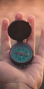 Miscellanea,Miscellaneous,Journey,Cardinal Points,Sides Of The World,Hand,Compass