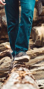 Miscellanea,Miscellaneous,Legs,Sneakers,Log,Step