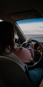 Une Voiture,Volant,Gouvernail,Machine,Divers,Fille,Salon