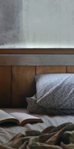 Miscellanea,Miscellaneous,Pillow,Bed,Room,Book